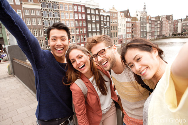 Travel-group-in-Amsterdam